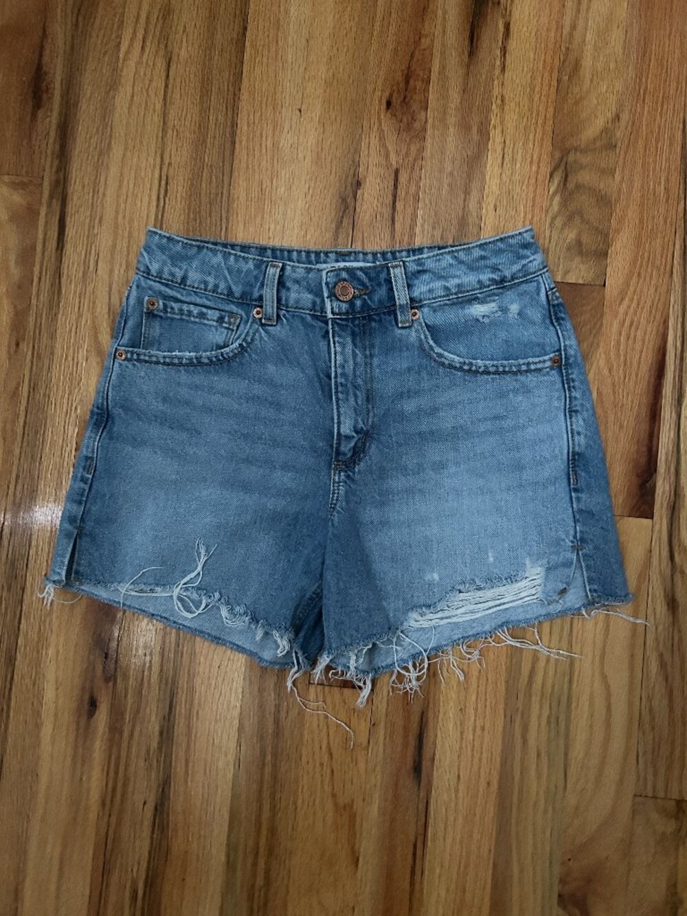 Garage High Rise Distressed Denim Shorts Women’s Size 25 Medium Wash Y2K